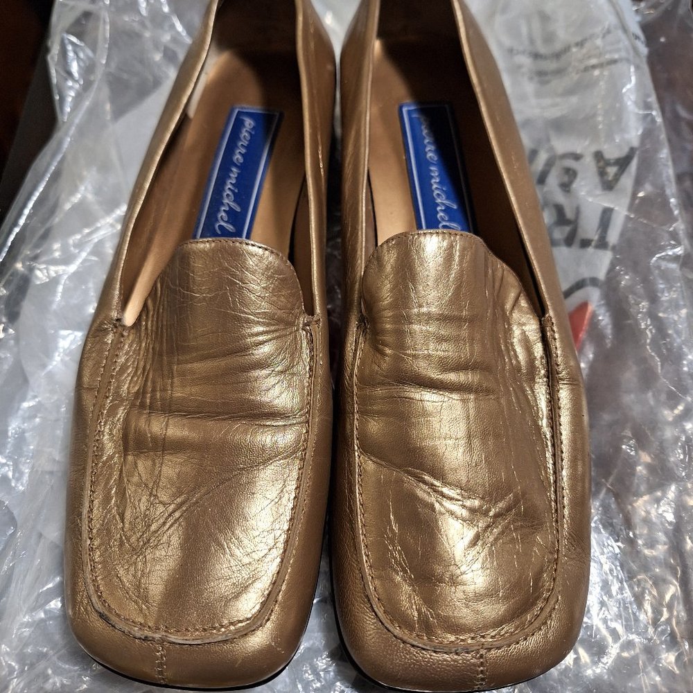 Woman shoes
